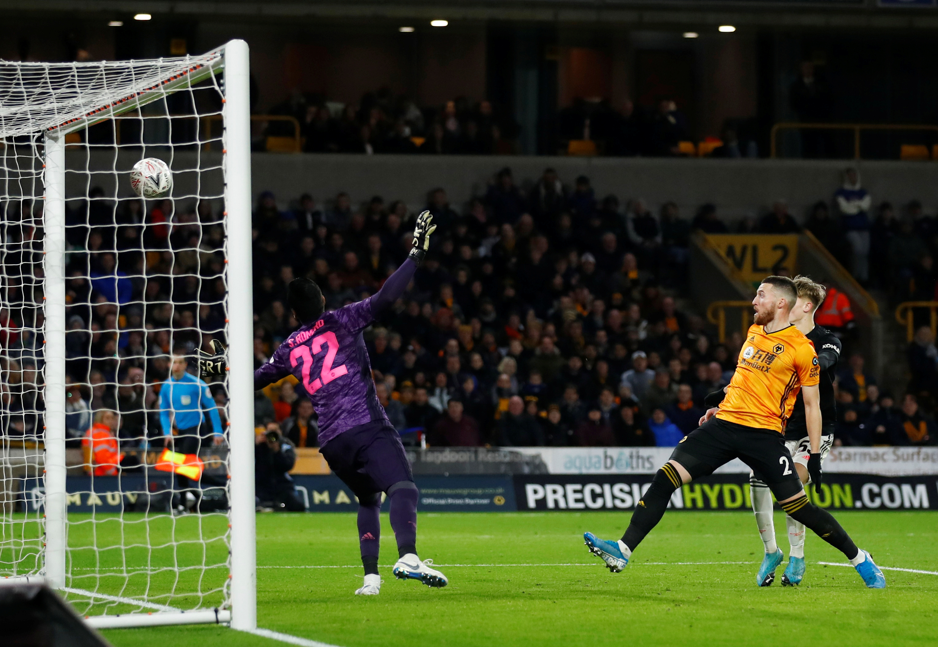 包含今晚罗马备战足总杯；更衣室发声细节曝光；信心回归；轮换策略成焦点的词条