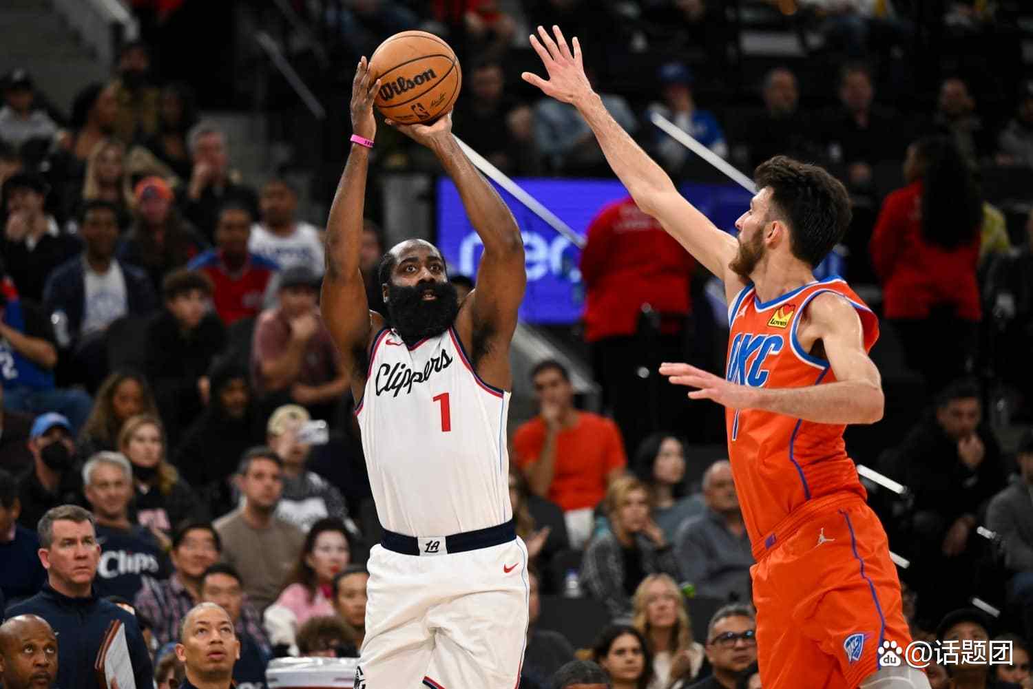 包含这也行？赛前欧篮联焦点战尼斯关键时刻防线松动，哈登在TL比赛中晋级的词条